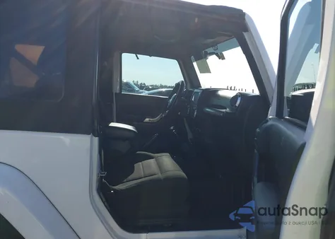 2012 Jeep Wrangler Sahara z USA, uszkodzony, nr VIN 1C4AJWBG6CL220244